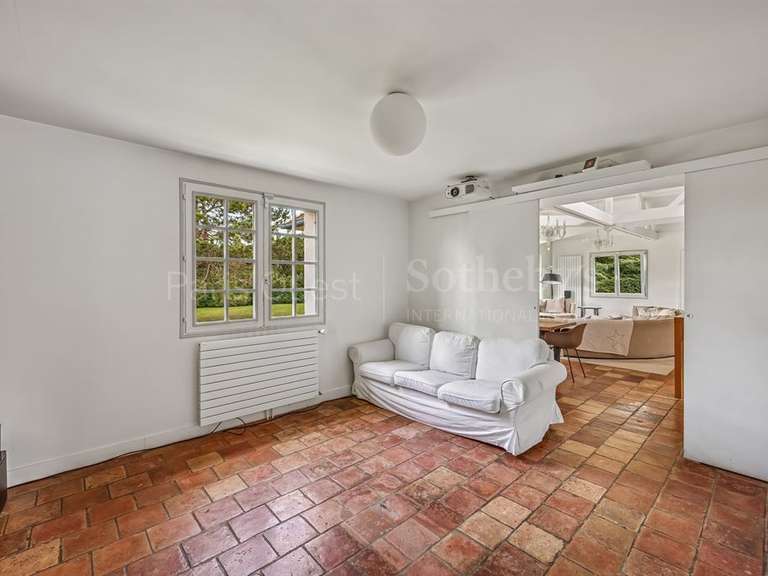 Maison Les Mesnuls - 6 chambres - 282m²