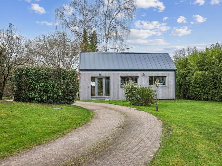 Maison Les Mesnuls - 6 chambres - 282m²