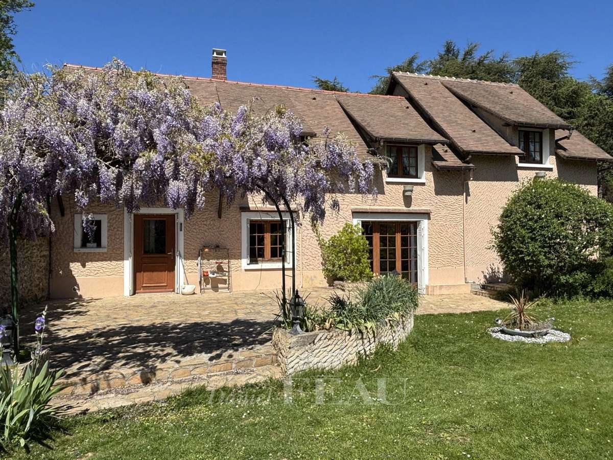 House Les Mesnuls