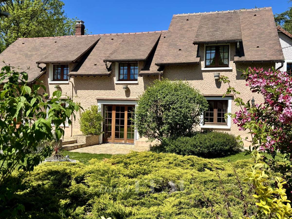 House Les Mesnuls