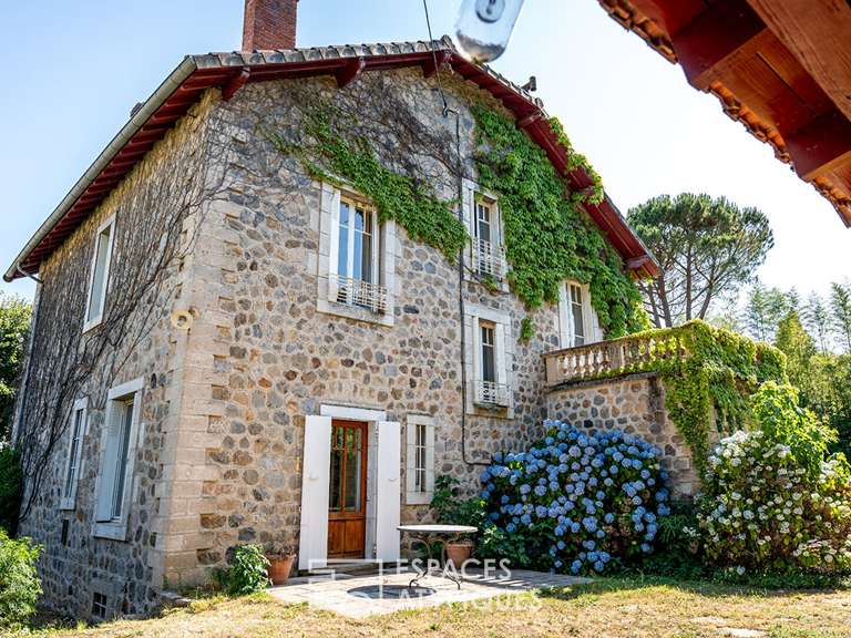 Maison Les Ollières-sur-Eyrieux - 5 chambres - 195m²