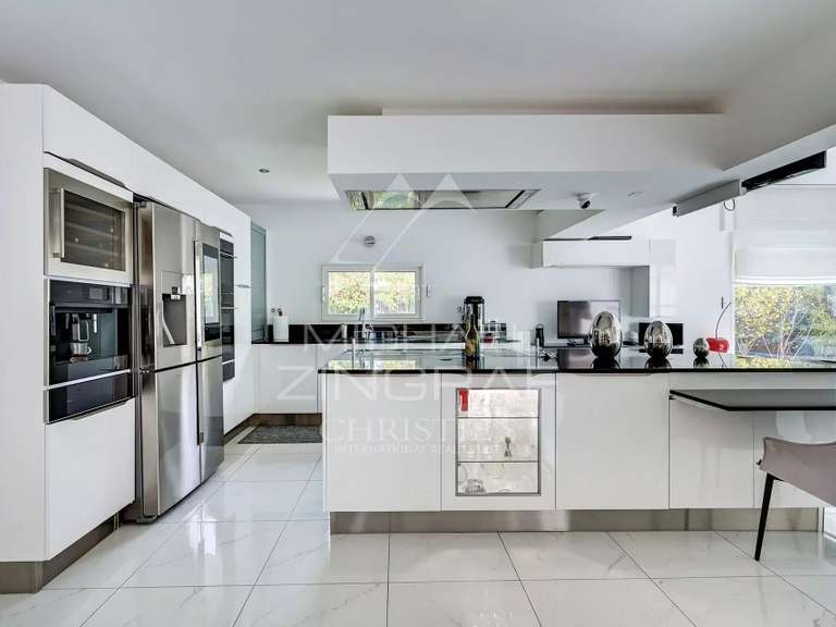 Maison Les Pennes-Mirabeau - 4 chambres - 500m²