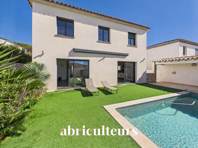 Maison Les Pennes-Mirabeau - 3 chambres - 131m²