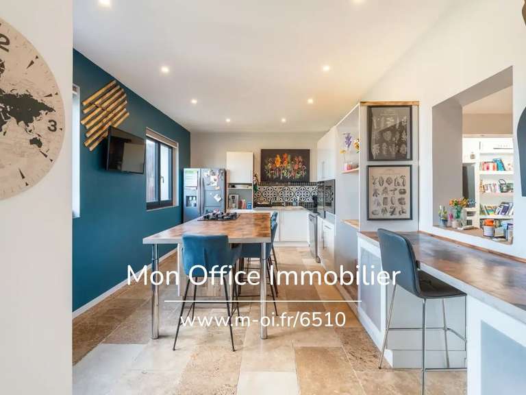 Maison Les Pennes-Mirabeau - 5 chambres - 210m²