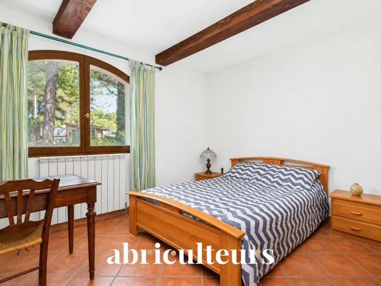 Maison Les Pennes-Mirabeau - 5 chambres - 230m²