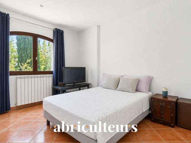 Maison Les Pennes-Mirabeau - 5 chambres - 230m²