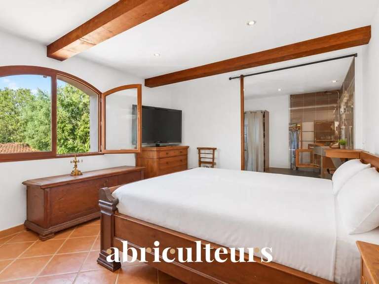 Maison Les Pennes-Mirabeau - 5 chambres - 230m²