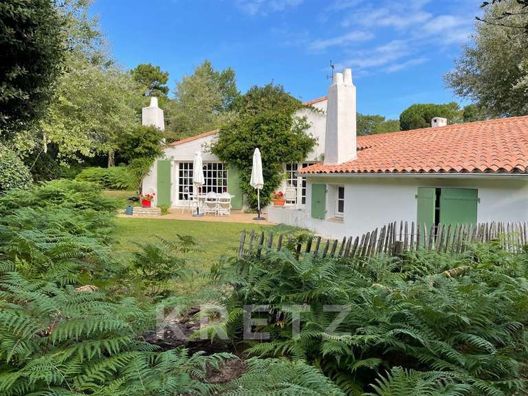 Maison Les Portes-en-Ré - 4 chambres - 190m²