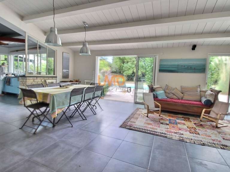 Maison Les Portes-en-Ré - 6 chambres - 216m²