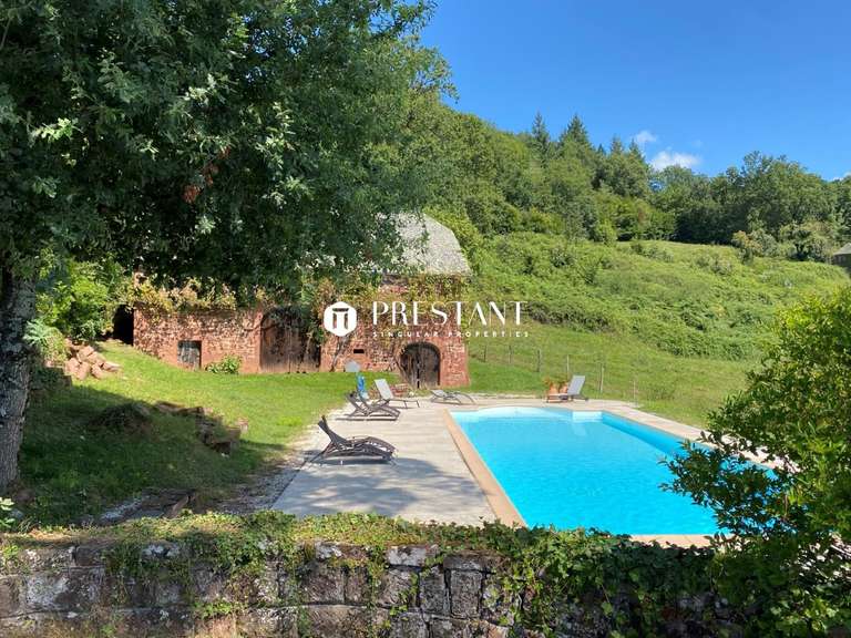 Château Les Quatre-Routes-du-Lot - 7 chambres - 726m²