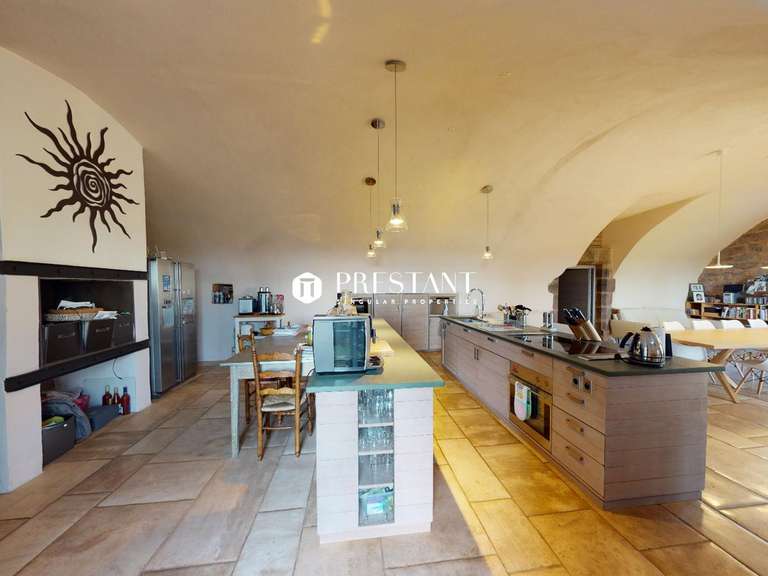 Château Les Quatre-Routes-du-Lot - 7 chambres - 726m²