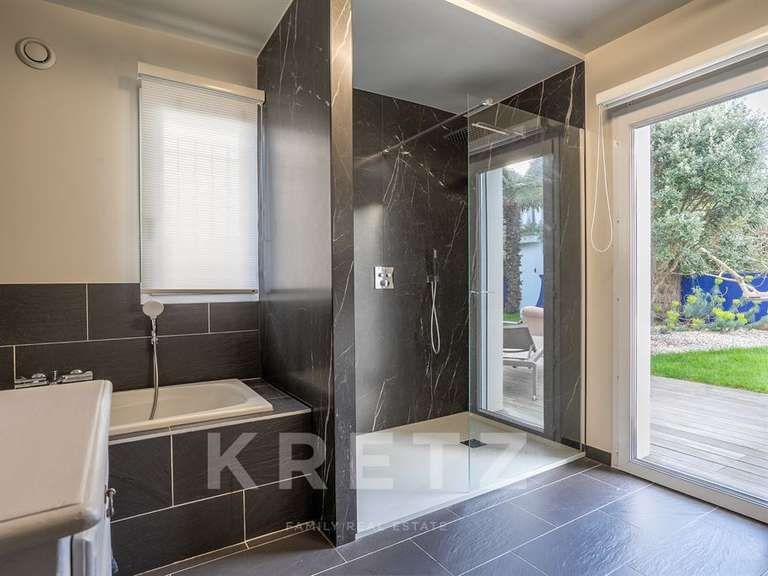 Maison Les rosaires - 4 chambres - 193m²