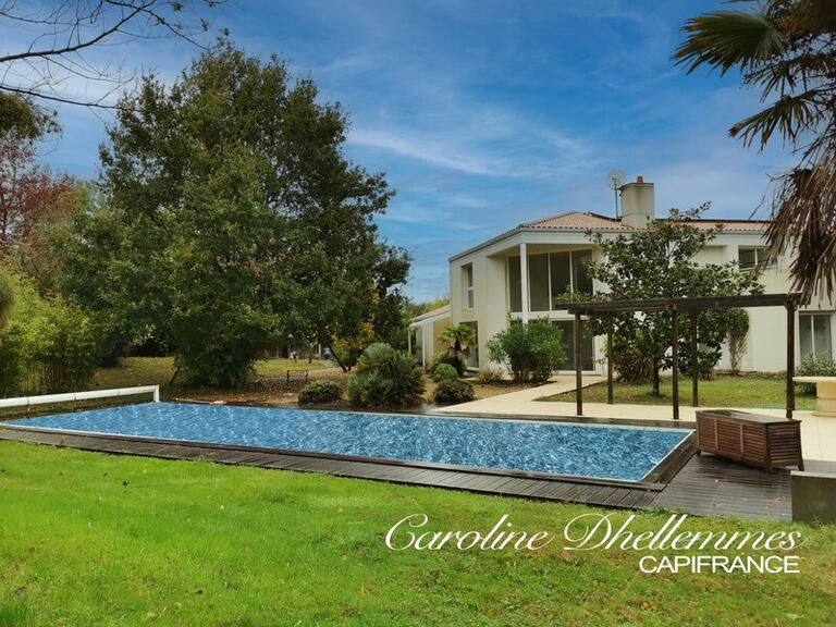 Sale House Les Sables-d'Olonne - 4 bedrooms
