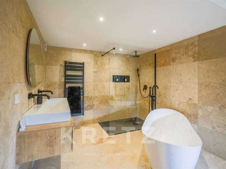 House Les Sables-d'Olonne - 5 bedrooms - 240m²