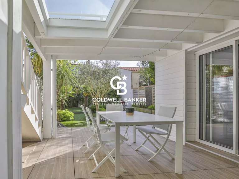 Maison Les Sables-d'Olonne - 6 chambres - 185m²