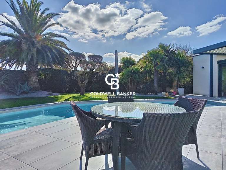 Maison Les Sables-d'Olonne - 4 chambres - 245m²