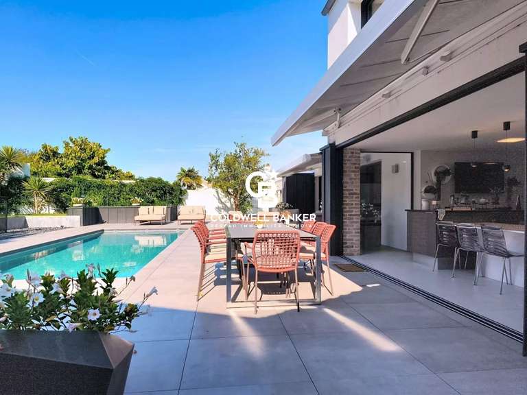 Maison Les Sables-d'Olonne - 5 chambres - 398m²