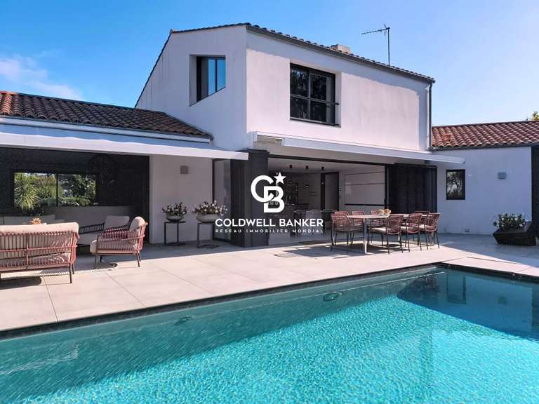 Maison Les Sables-d'Olonne - 4 chambres - 398m²
