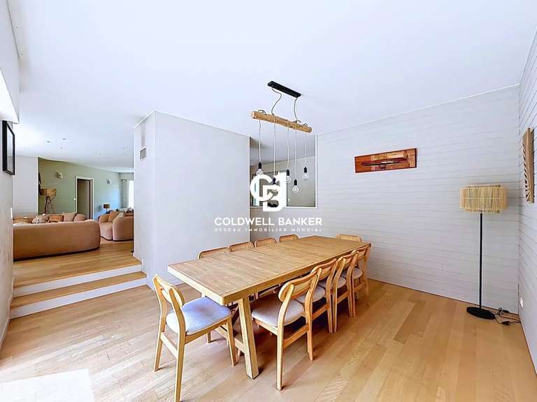 Maison Les Sables-d'Olonne - 5 chambres - 221m²
