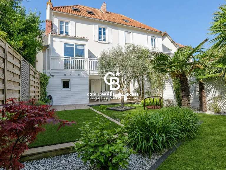 Maison Les Sables-d'Olonne - 6 chambres - 185m²