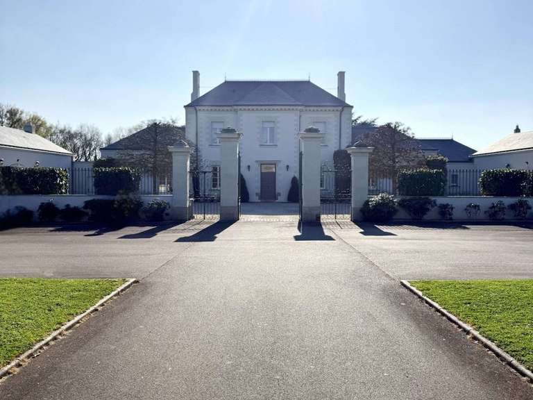 House Les Sorinières - 6 bedrooms