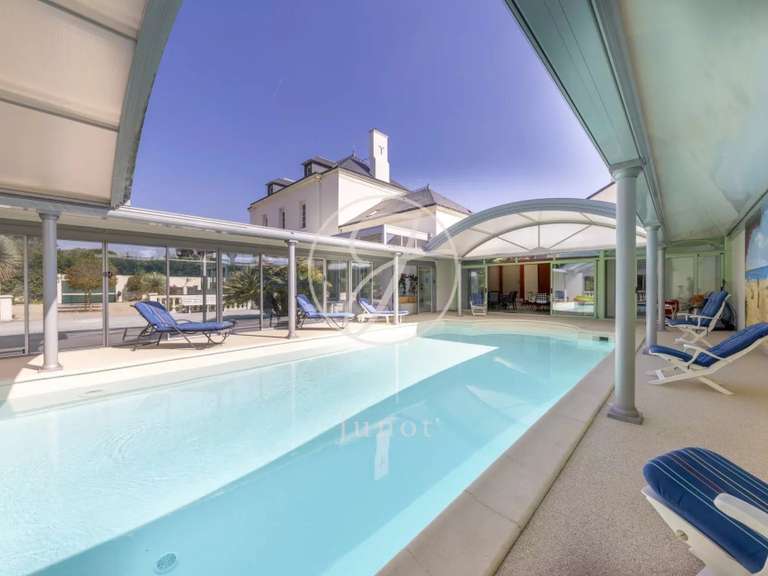 House Les Sorinières - 5 bedrooms - 511m²