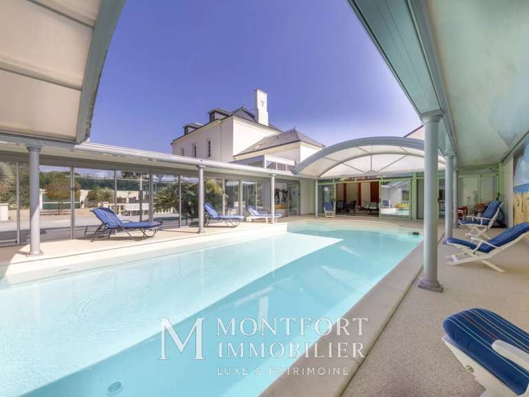 House Les Sorinières - 5 bedrooms - 511m²