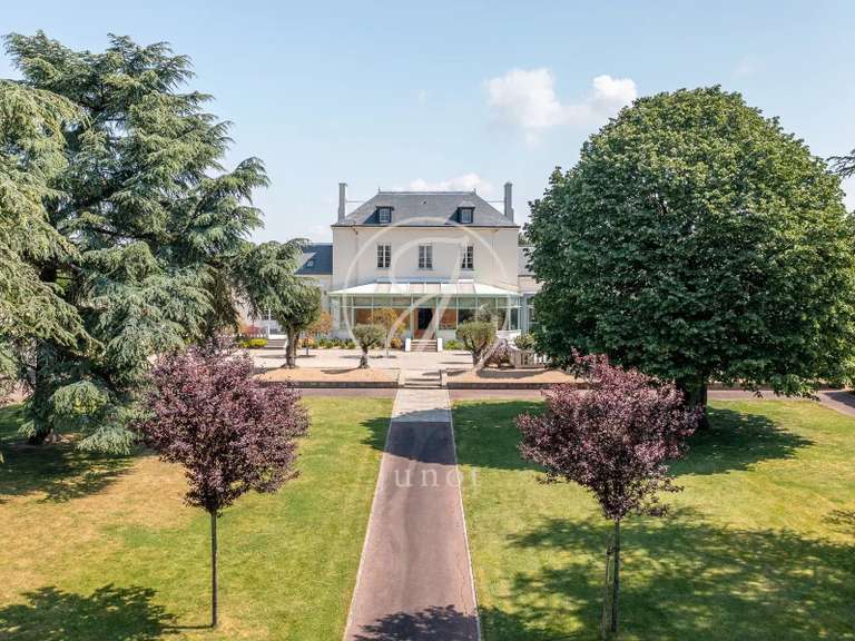 House Les Sorinières - 5 bedrooms - 511m²
