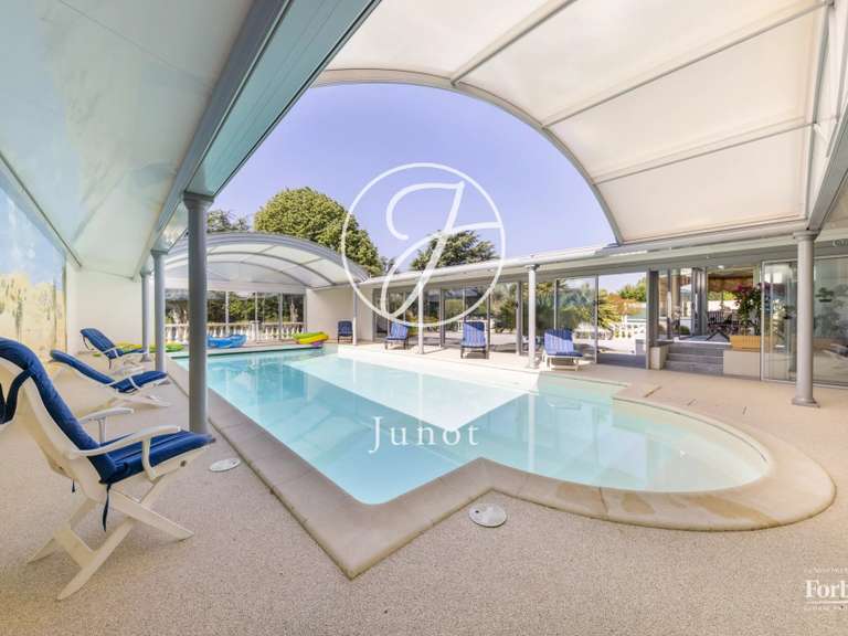 Maison Les Sorinières - 5 chambres - 511m²