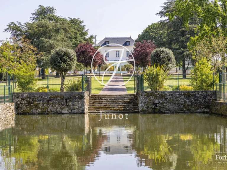 Maison Les Sorinières - 5 chambres - 511m²