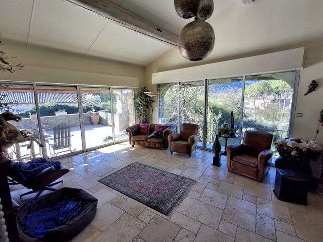 Maison Les Vans - 198m²