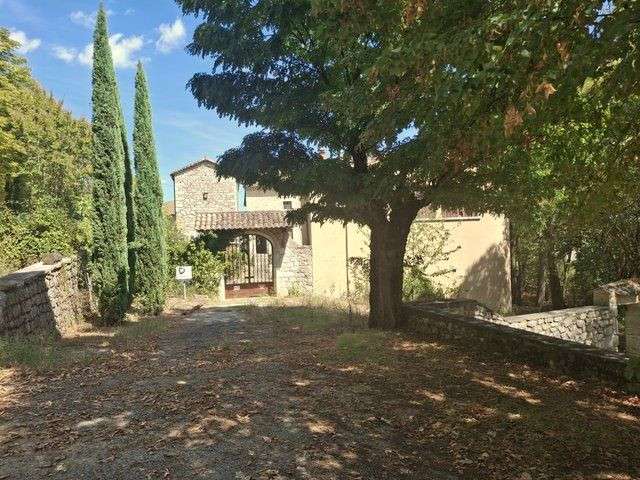 Maison Les Vans - 2000m²
