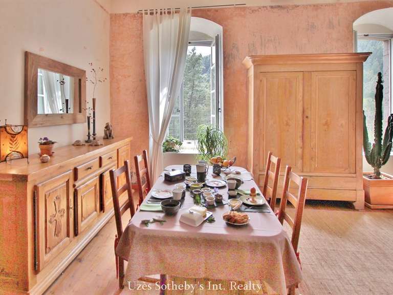 Propriété Les Vans - 12 chambres - 450m²