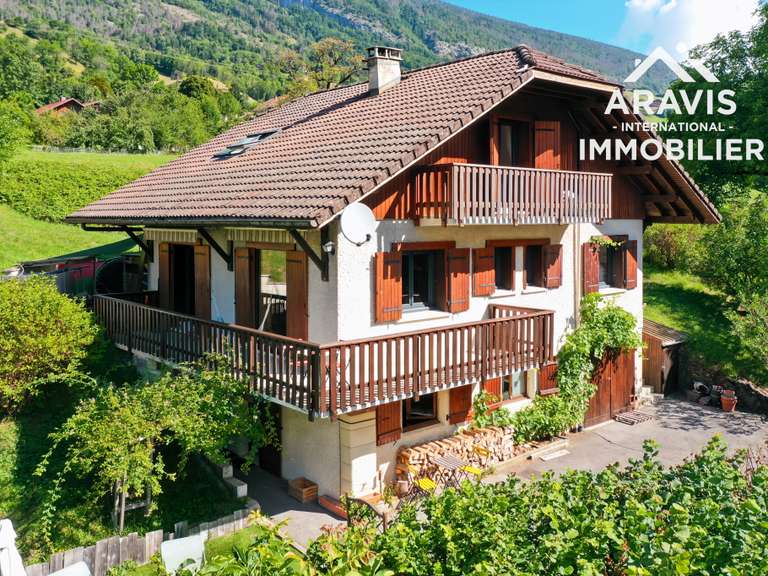 Maison Les Villards-sur-Thônes - 3 chambres - 148m²