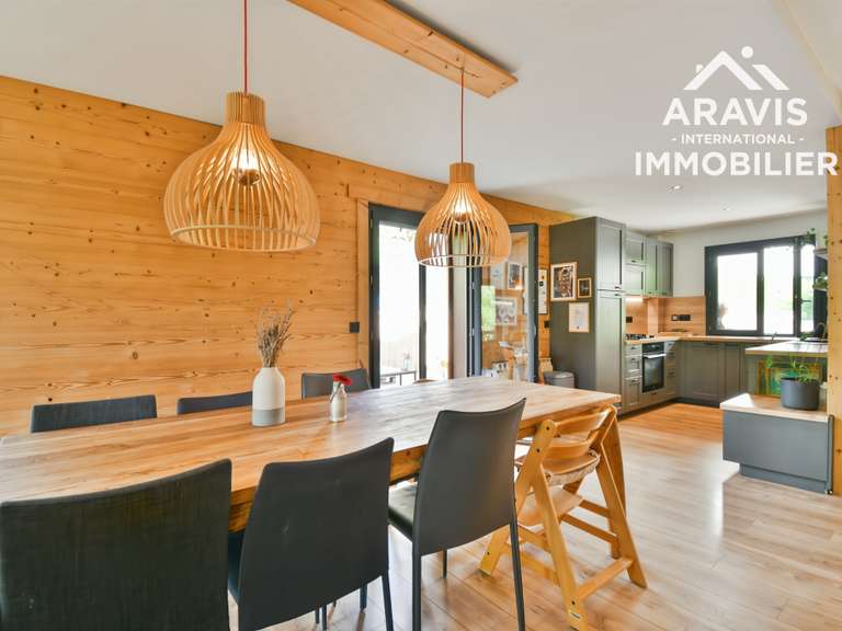 Maison Les Villards-sur-Thônes - 3 chambres - 148m²