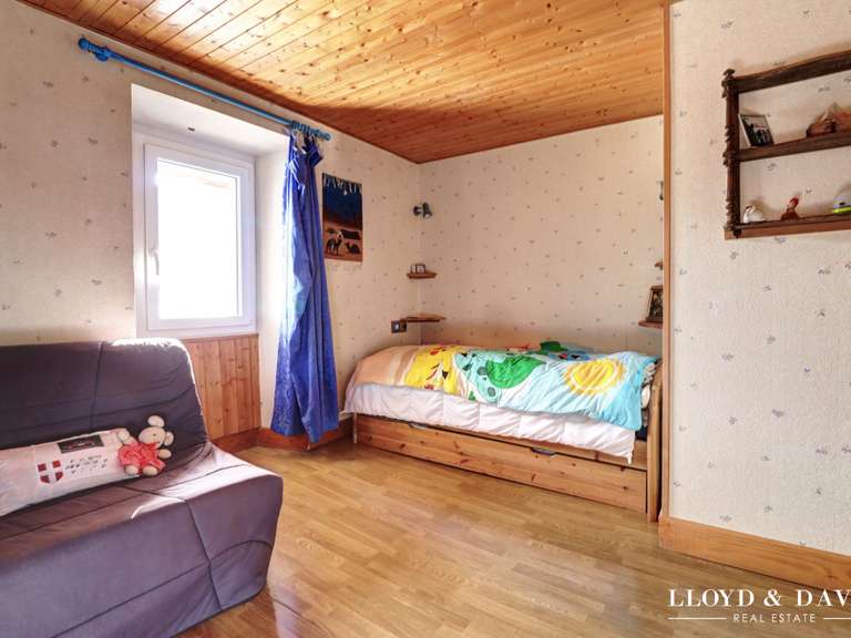 Maison Lescheraines - 5 chambres - 194m²