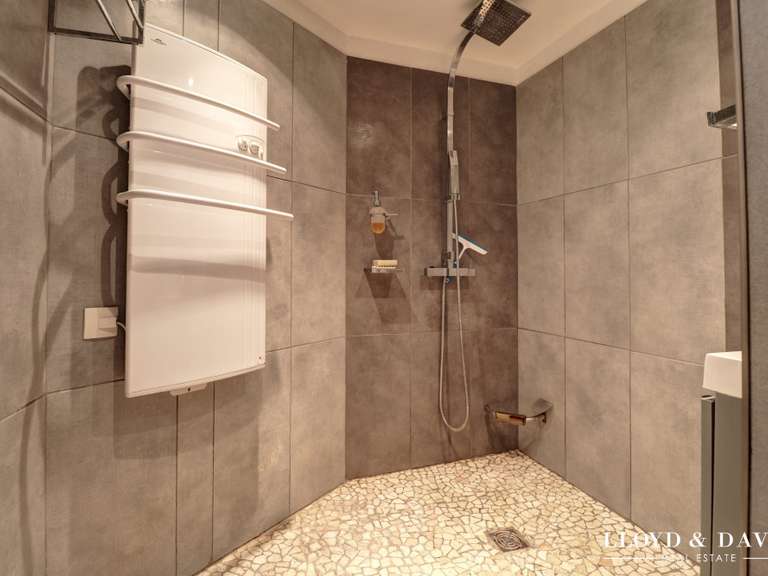 Maison Lescheraines - 5 chambres - 194m²