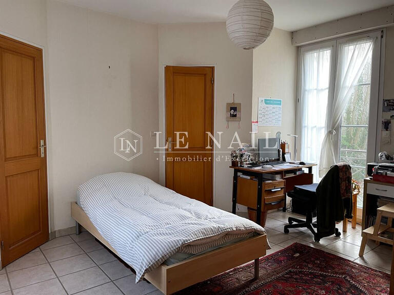 Propriété Lésigny - 8 chambres - 400m²