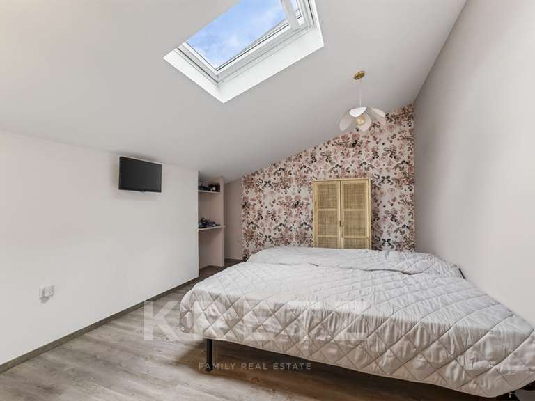 Maison Lespignan - 4 chambres - 264m²