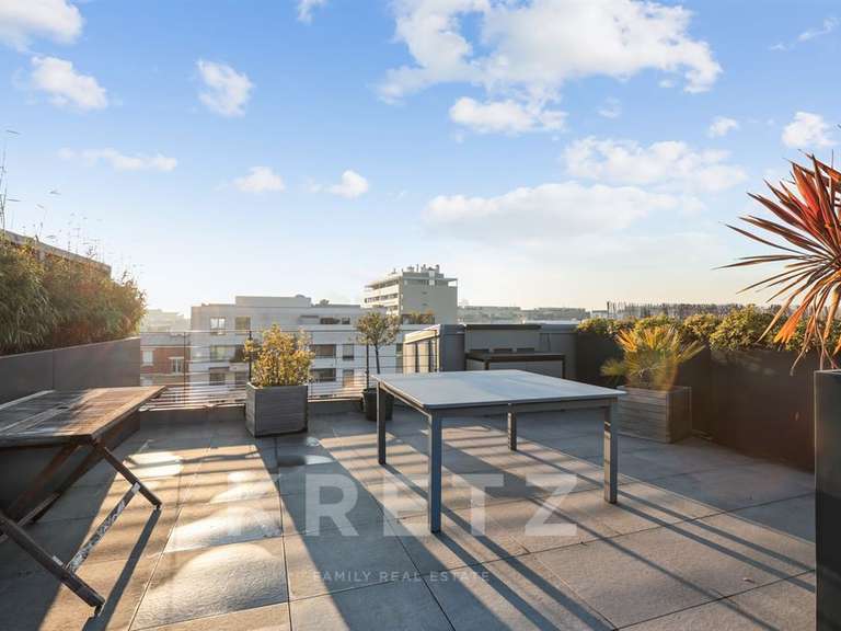Apartment Levallois-Perret - 3 bedrooms - 113m²