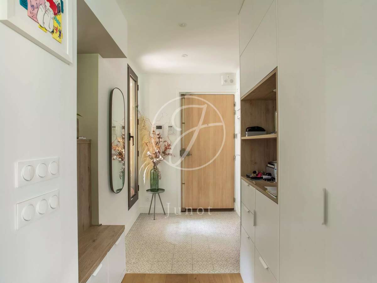 Apartment Levallois-Perret