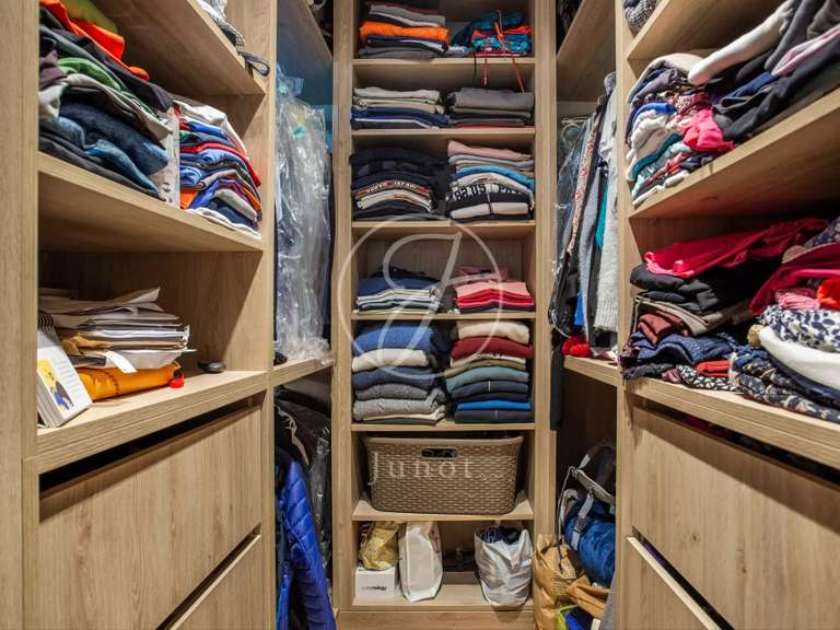 Apartment Levallois-Perret - 3 bedrooms - 103m²