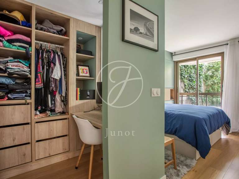 Apartment Levallois-Perret - 3 bedrooms - 103m²