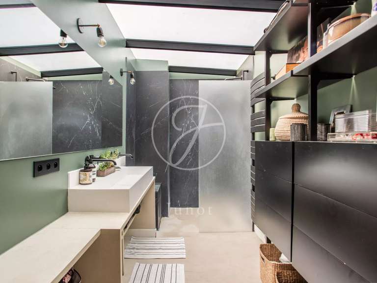 Apartment Levallois-Perret - 4 bedrooms - 247m²