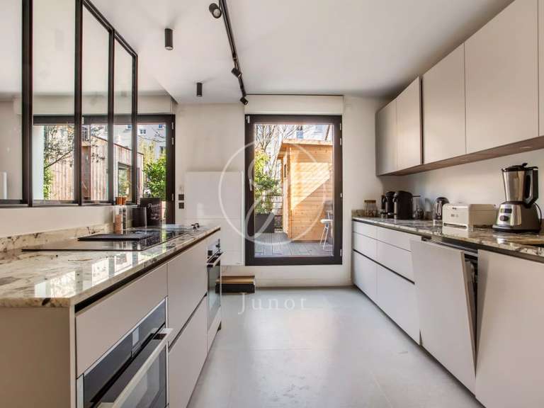 Apartment Levallois-Perret - 4 bedrooms - 247m²