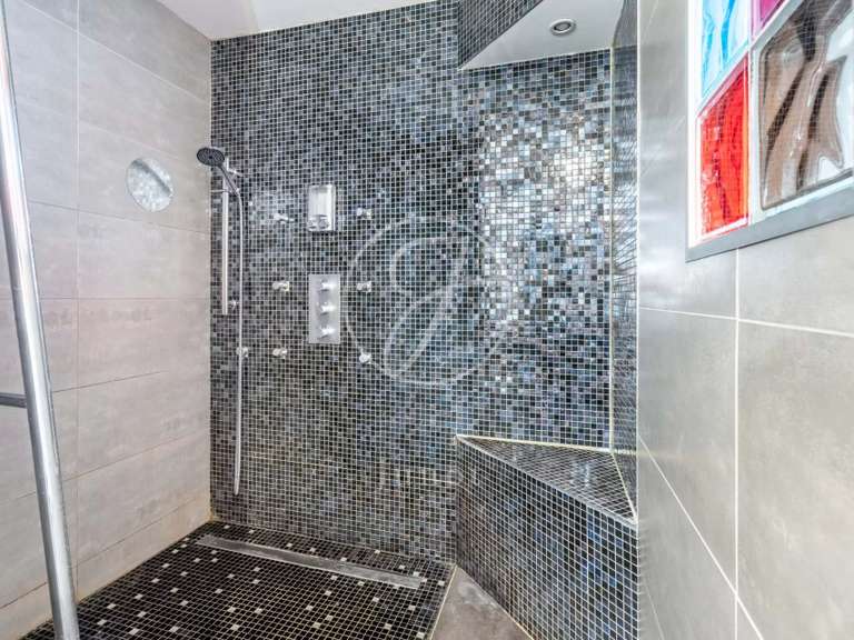 Appartement Levallois-Perret - 2 chambres - 106m²