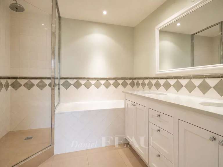 Appartement Levallois-Perret - 6 chambres - 183m²