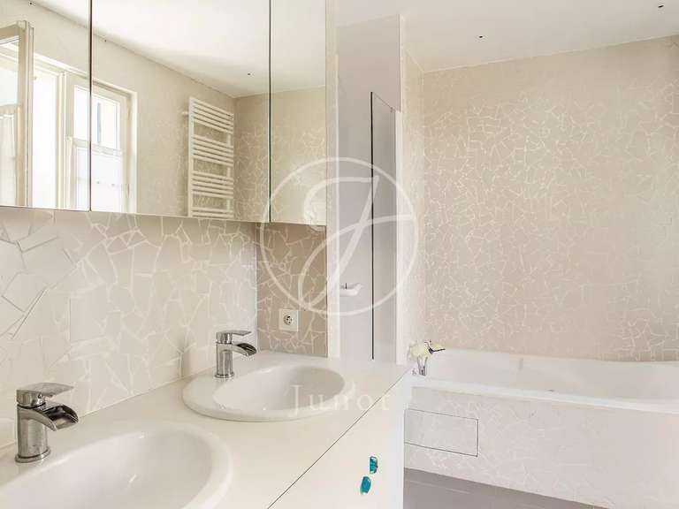 Maison Levallois-Perret - 4 chambres - 248m²