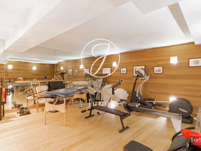 Maison Levallois-Perret - 3 chambres - 665m²