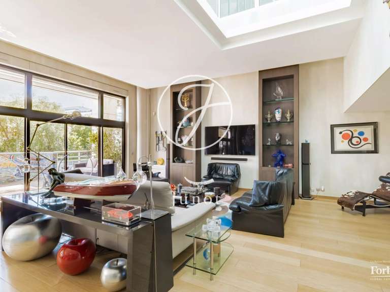 Maison Levallois-Perret - 3 chambres - 665m²